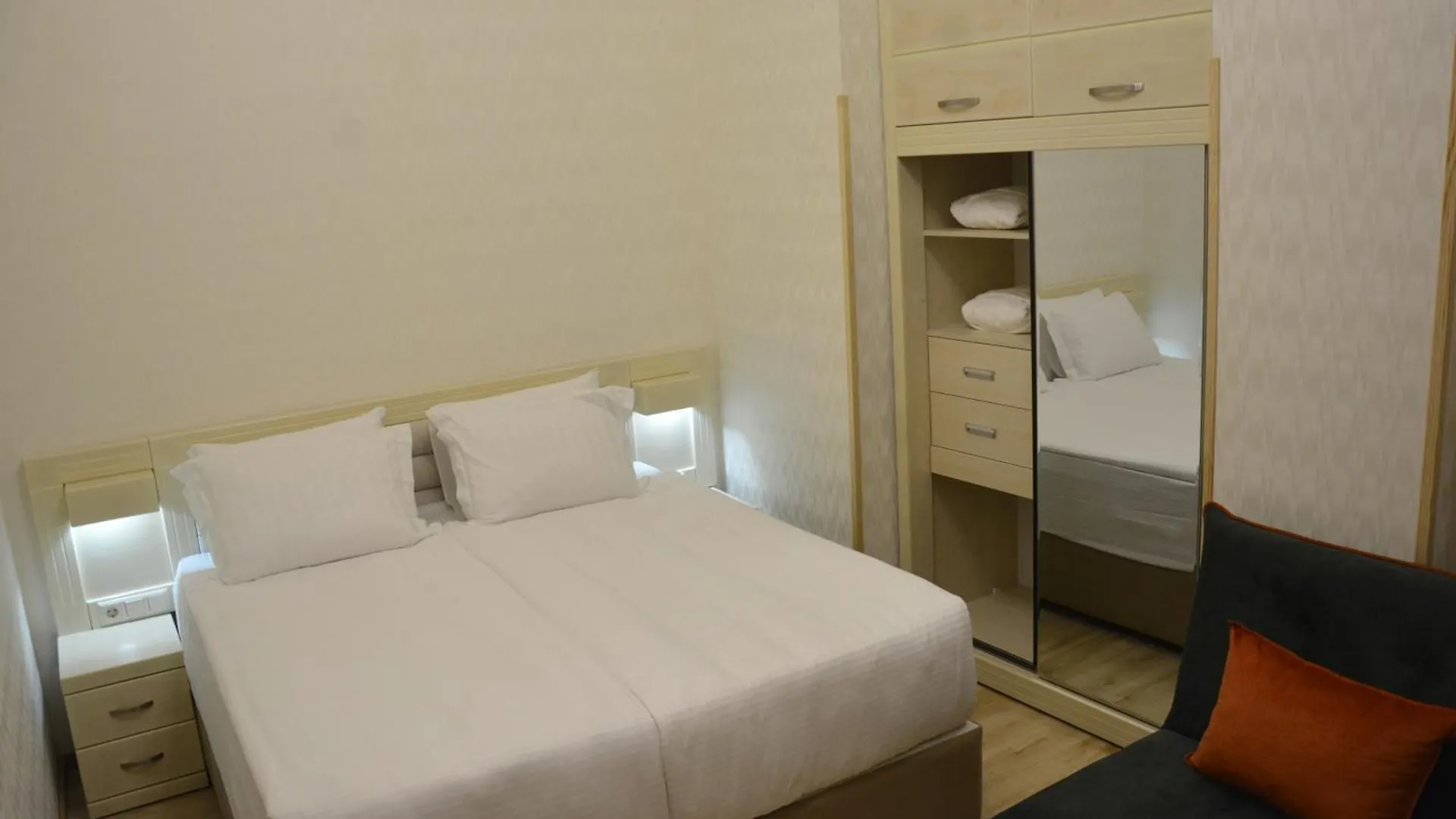 Tovstonogovi Street Apartment Tbilisi