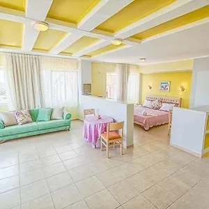 https://heraion-hotel.hotelschalkidiki.net